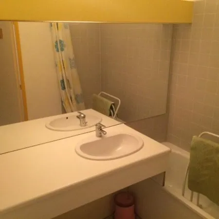 2 Pieces + Cabine, 6 Couchages, Proche Plage, Parking - Fr-1-388-44 Apartment Argeles-sur-Mer